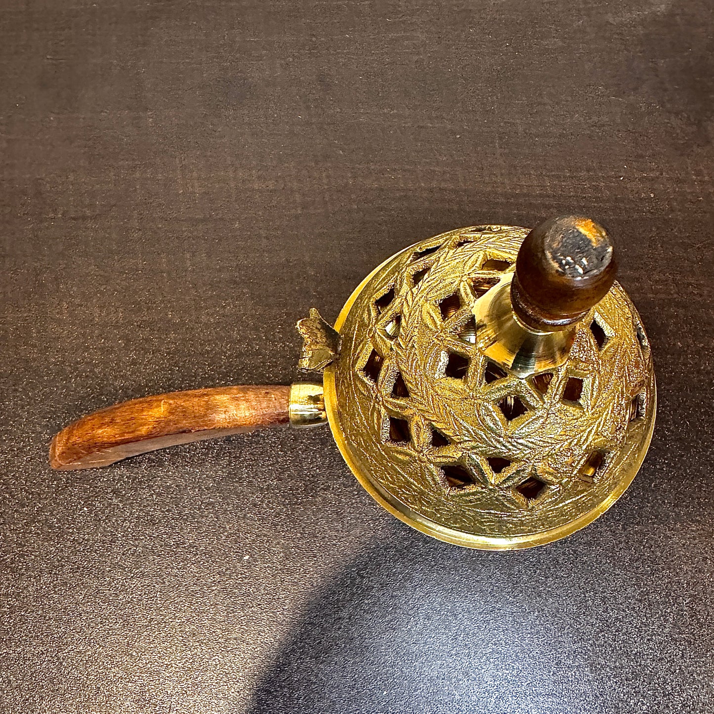 🪔 Premium Brass Dhoop Daani with Wooden Handle – Made in India
