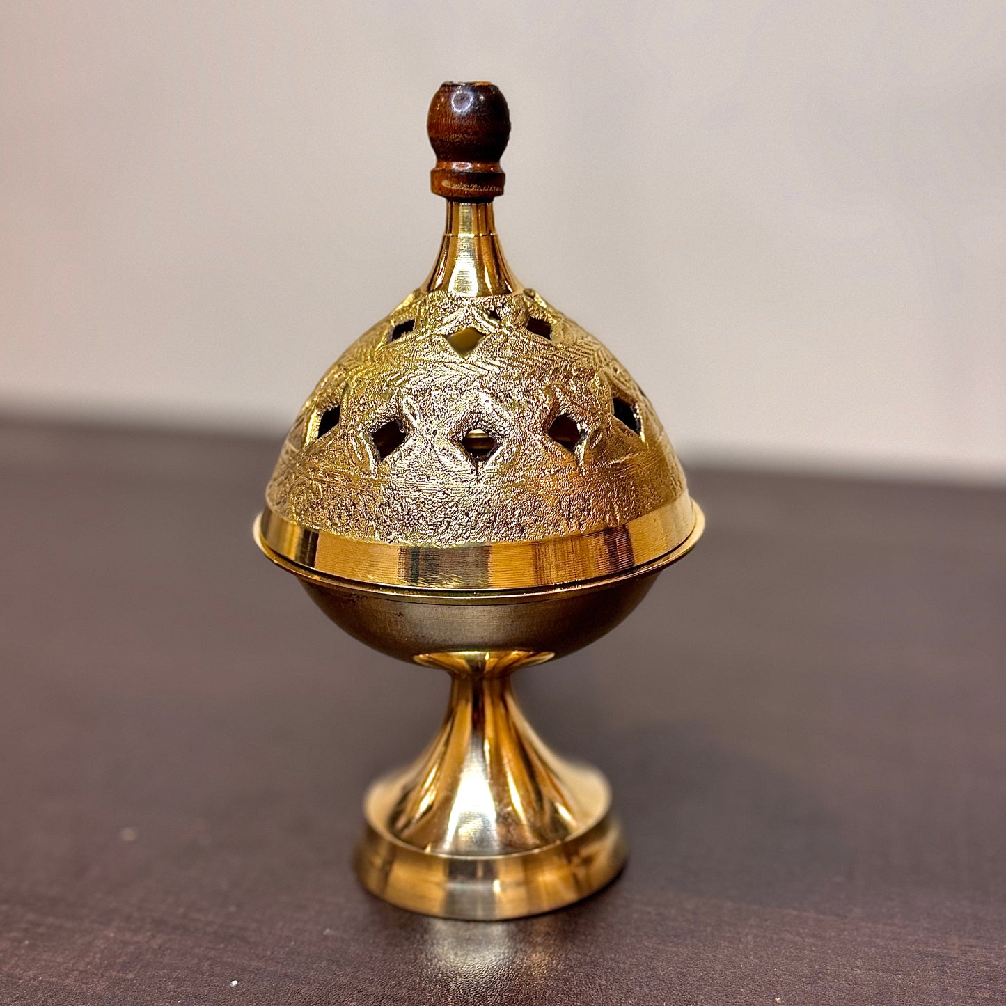🪔 Premium Brass Dhoop Daani with Wooden Handle – Made in India