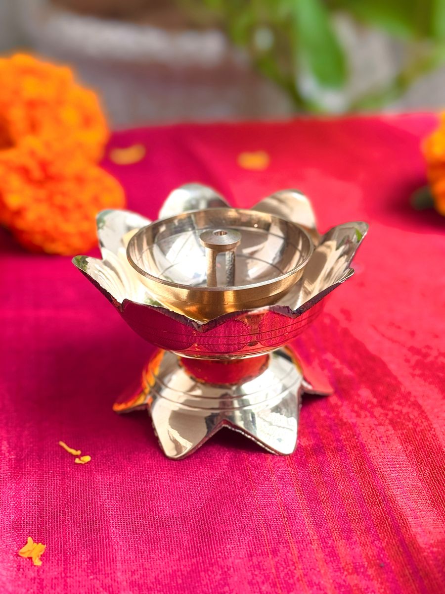 Premium Brass Lotus Diya — photo 2