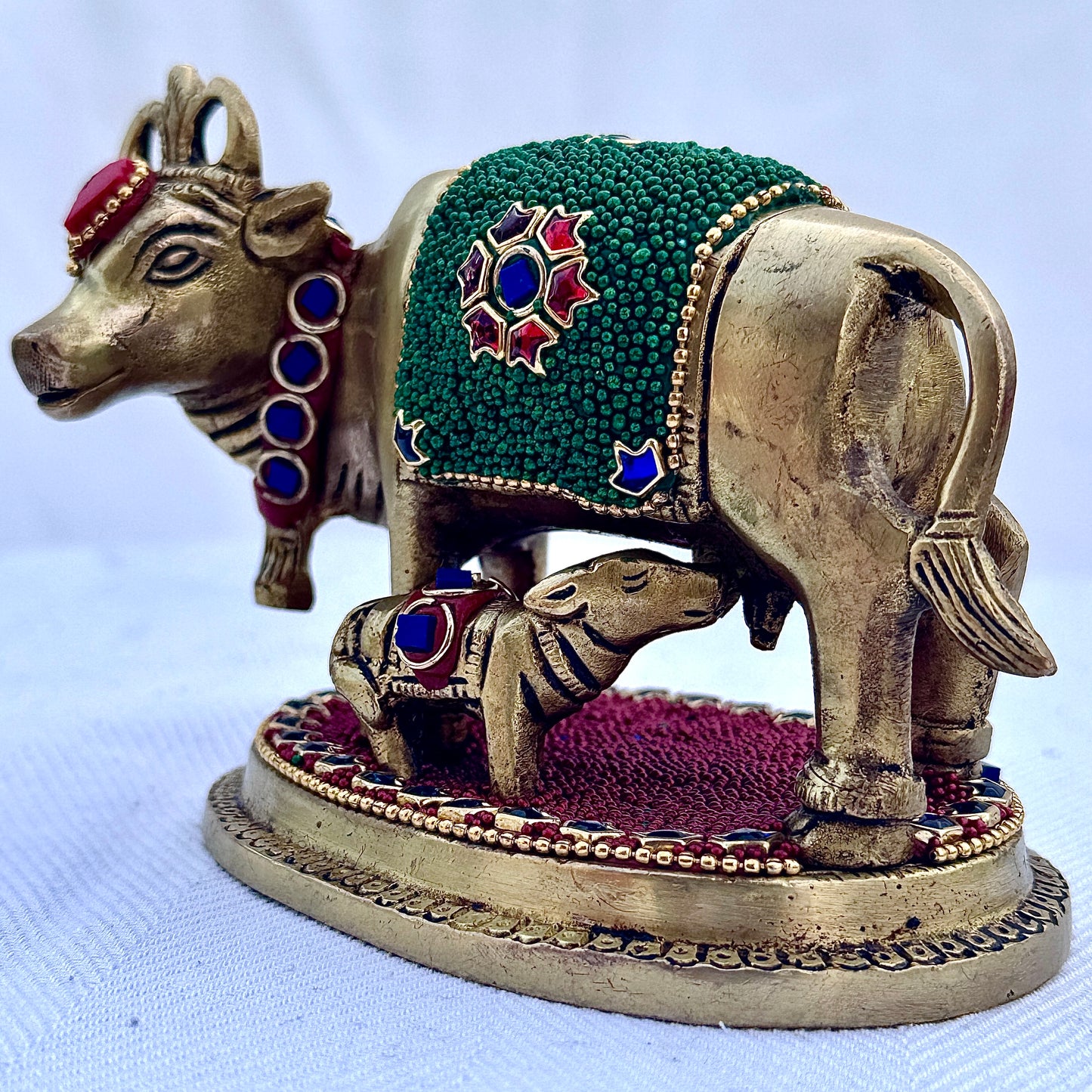 Premium Brass Kamadhenu Cow & Calf Idol | Handcrafted Decor | Traditional Indian Gift