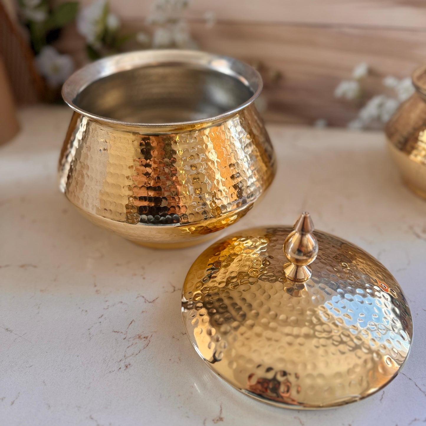 Nayi Naveli Premium Hand-Hammered Brass Biryani Matka Handi with Lid | Traditional Serving Pot for Biryani, Pulao & Curries | Made in India